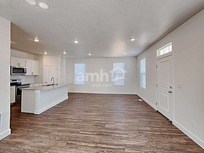 Building Photo - 6026 S Jordan Pkwy W