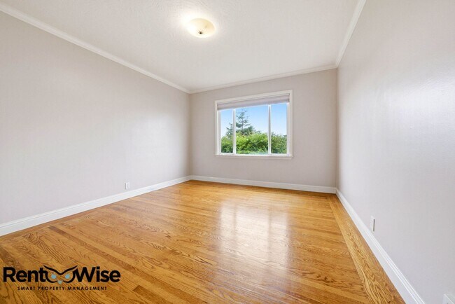 Building Photo - 53 Stanyan St