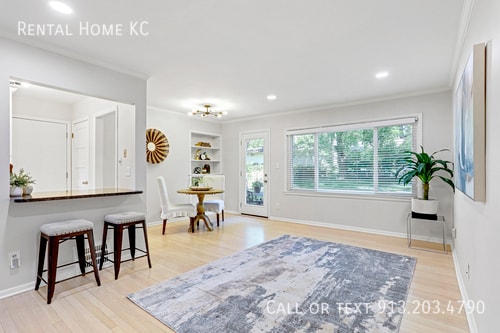 Building Photo - 5906 W 75th Terrace