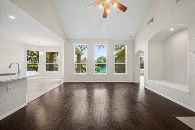 Building Photo - 8306 Golden Harbor