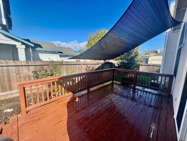 Building Photo - 1180 Camellia Ln