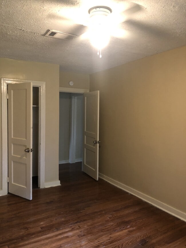 Building Photo - 611 Choctaw Rd