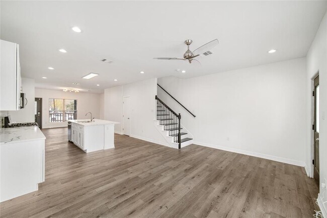 Building Photo - 2336 Charles Rd