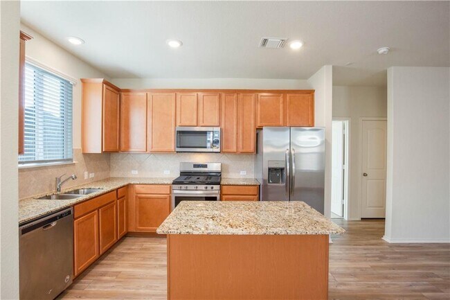 Building Photo - 224 Purple Heart Dr