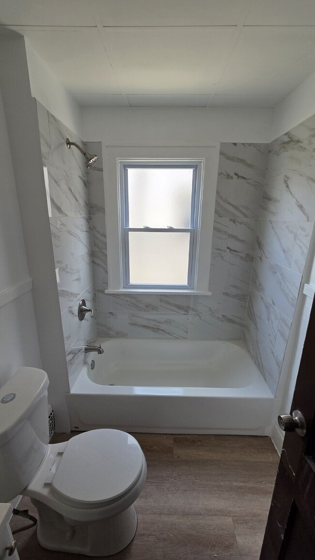 Building Photo - "2-Bedroom Duplex -avail now"