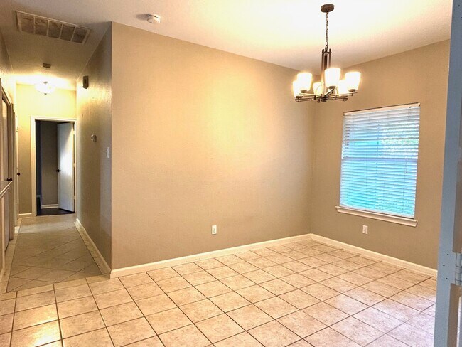 Building Photo - 5707 Onia Ln