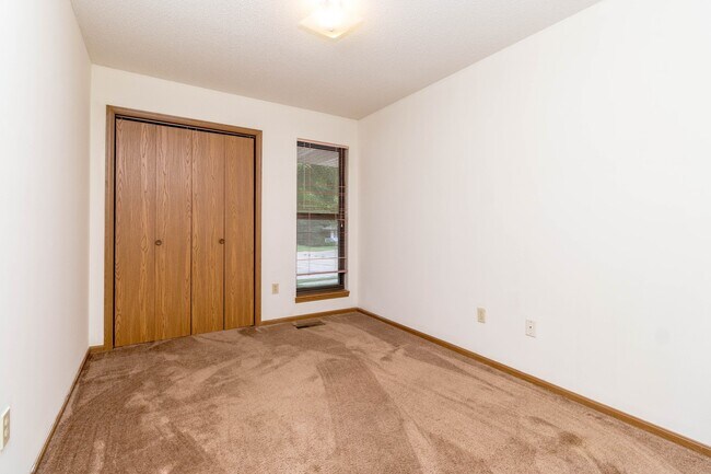 Building Photo - 1616-1618 Handley Place
