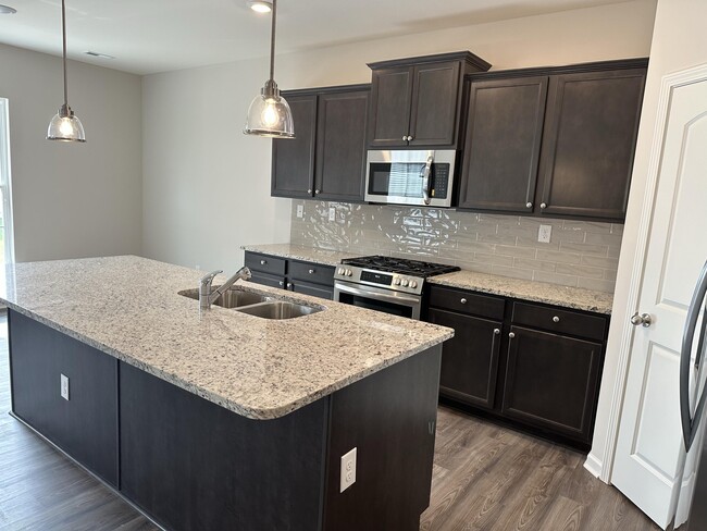 Building Photo - 2470 Dittany