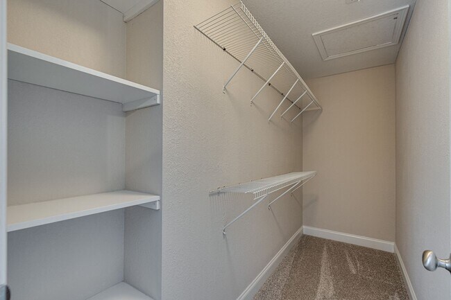 Building Photo - 3BR 2BA