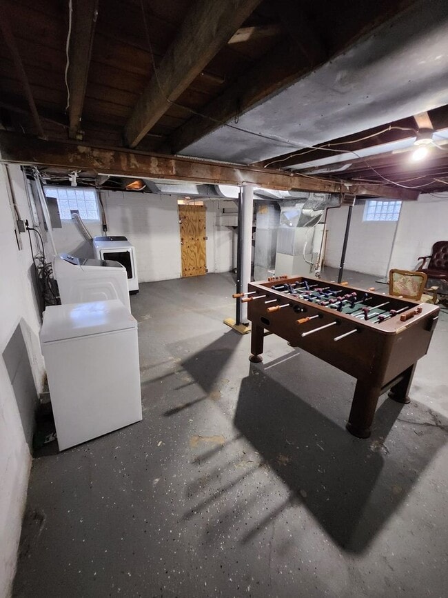 Building Photo - Beautiful Cleveland Heights Home – Prime Location