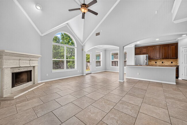Building Photo - 50 Vershire Cir