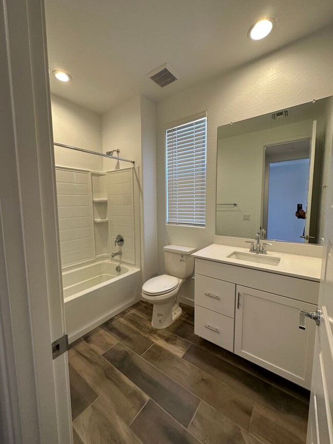 Building Photo - BRAND NEW HOME WARNER MEADOW GILBERT