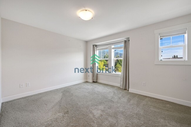 Building Photo - 3 BED & 3 BATH CONDO FOR RENT