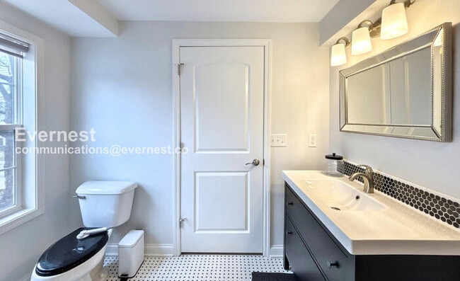 Building Photo - 616 Eastmoor Blvd