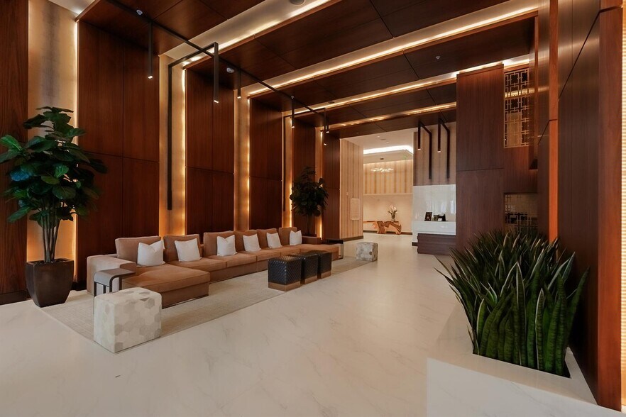 Building Photo - 2960 NE 207th St