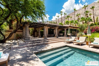 Building Photo - 690 W Linda Vista Dr