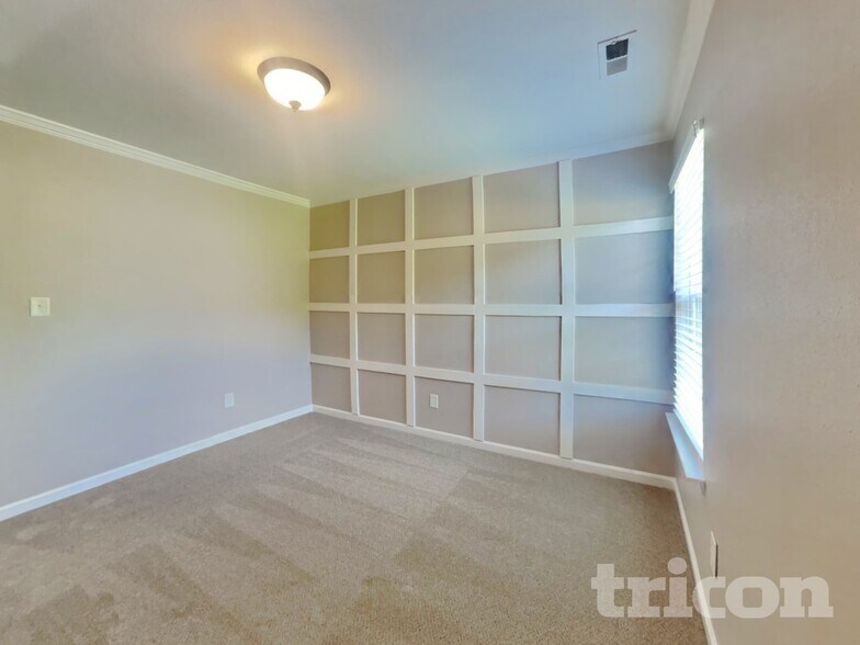 Building Photo - 5323 Chandler Oaks Ln