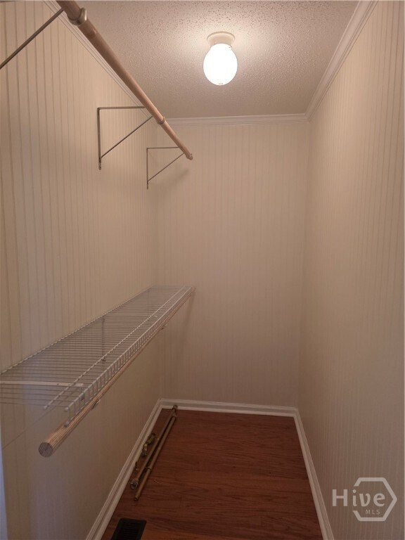 Building Photo - 807 Pound Rd