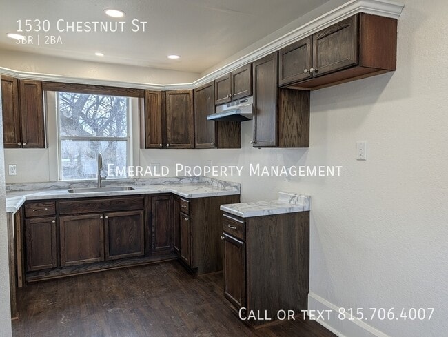 Building Photo - 1530 Chestnut St