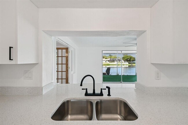 Building Photo - 3513 Landale Dr