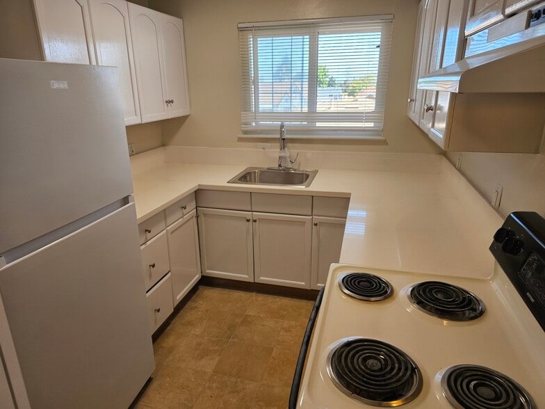 Building Photo - 829 Ohio St