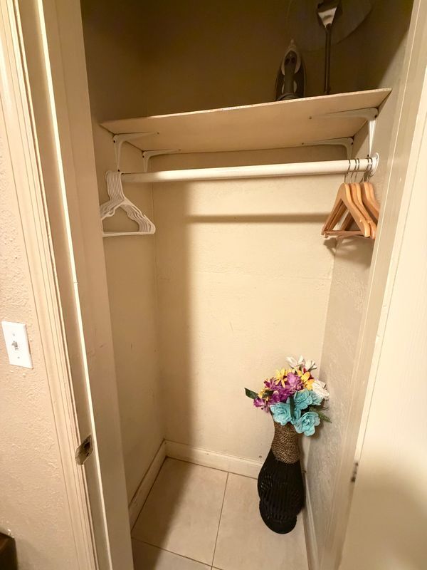 Building Photo - 212 SW 2nd Terrace