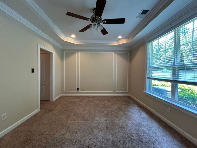 Building Photo - Charming 3-Bedroom Home in Prime VB Locati...