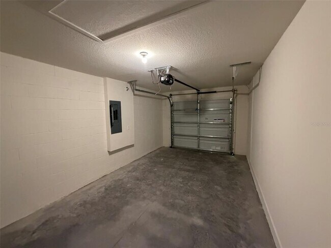 Building Photo - 7804 SW 46th Ct