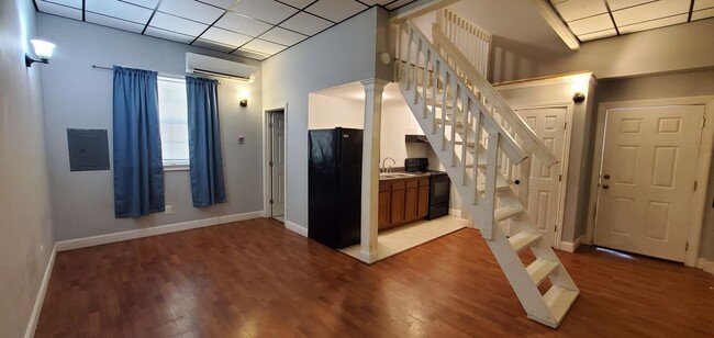Building Photo - 203 Poplar Neck Rd