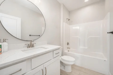 Building Photo - 5864 E Central Park Ave