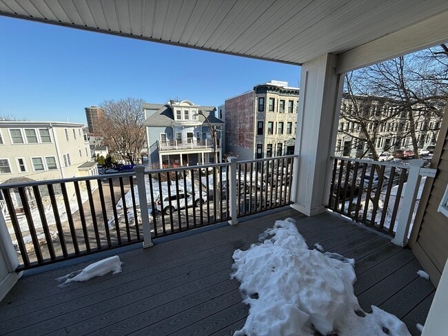 Building Photo - 55 Iffley Rd