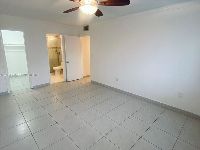 Building Photo - 3536 NE 168th St