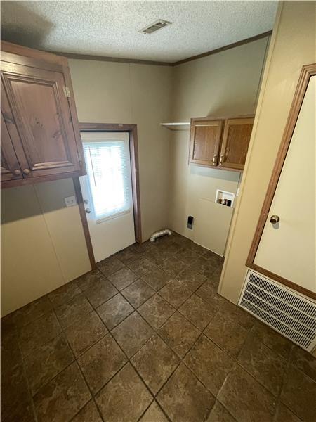 Building Photo - 161 Cowboy Ln
