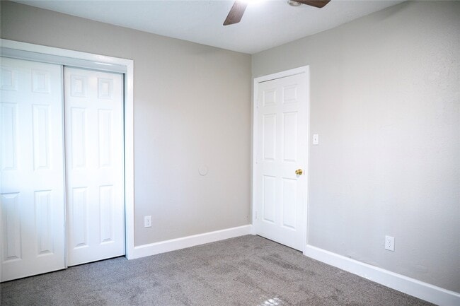 Building Photo - 5502 Elm Tree Dr