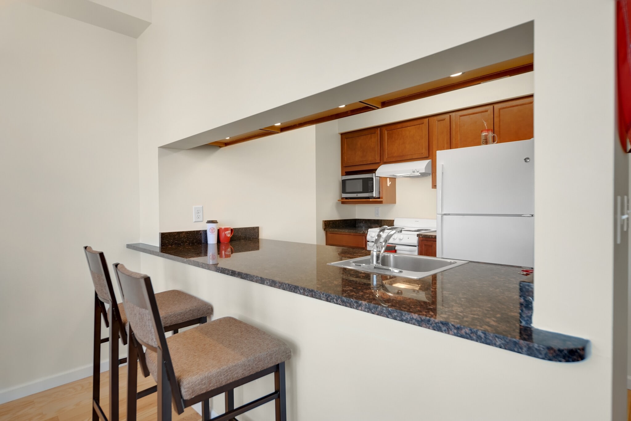 Building Photo - Dryden South Furnished Utilities Included!