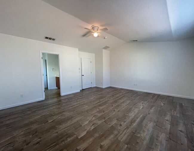 Building Photo - 9748 Collie Way