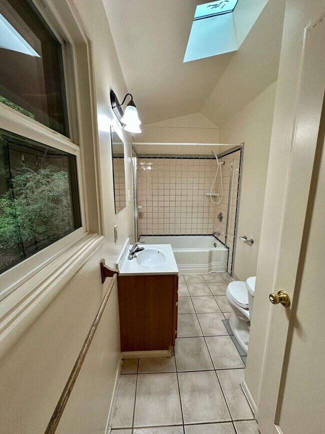 Building Photo - Spacious 4-Bedroom Home with Bonus Room in...