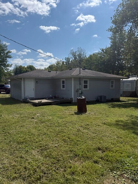 Building Photo - 153 Spring Valley Rd