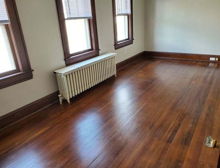 3rd bedroom - 1722 Chapman Ave SW