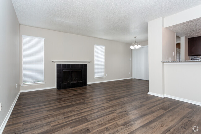 2BR,2BA-960 SF - The Broadway Apartment Homes