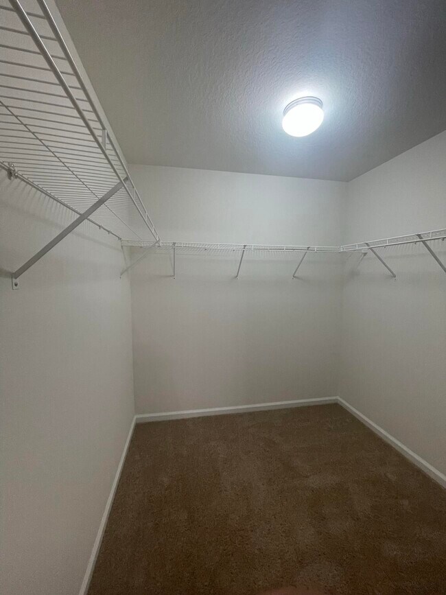Building Photo - 924 Merganser Way