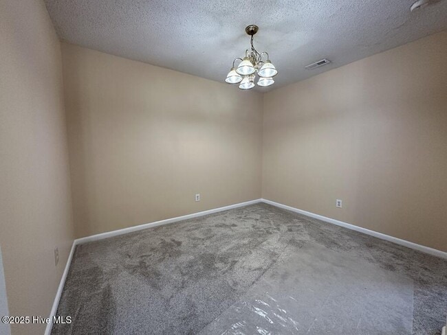 Building Photo - 502 Thyme Ct