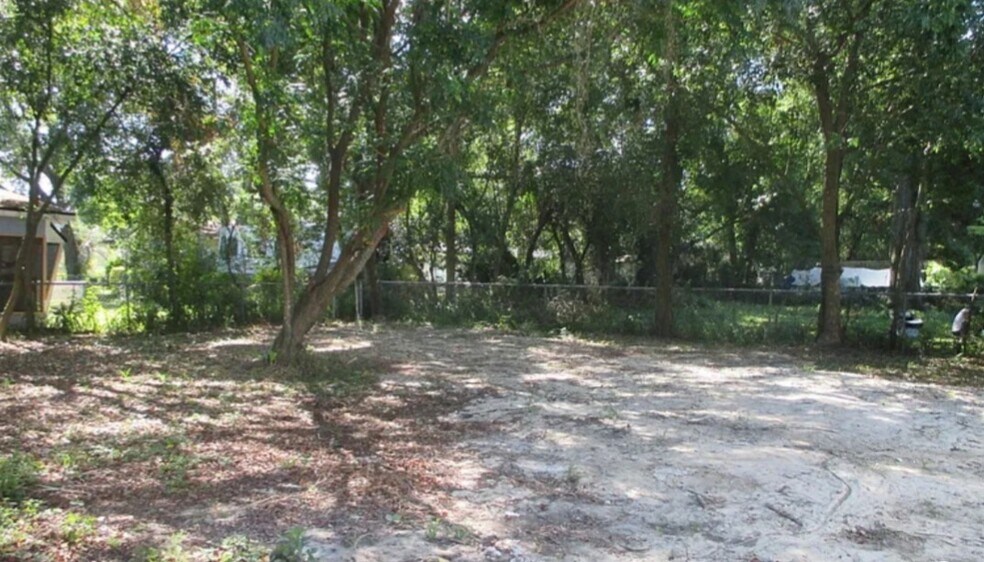 Building Photo - 1743 Mayfair Rd