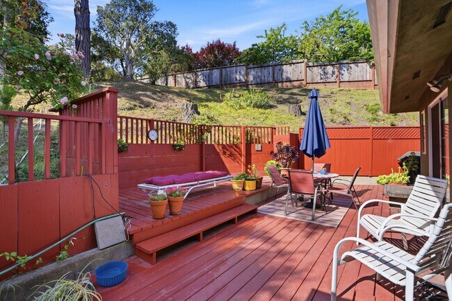 Building Photo - Lovely Monterey Single Family Home in the Mar Vista Neighborhood! (UNFURNISHED)