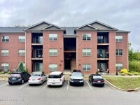 Building Photo - 8500 Westmont Dr