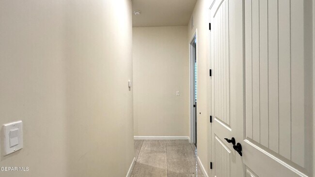 Building Photo - 12408 Fresh Water Dr