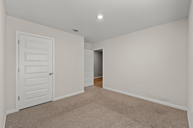 Building Photo - 6406 Arcadia Bluffs Ave