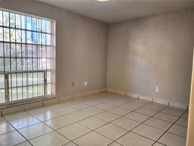 Building Photo - 7115 Miami Lakes Dr