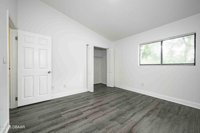 Building Photo - 480 Reed Canal Rd