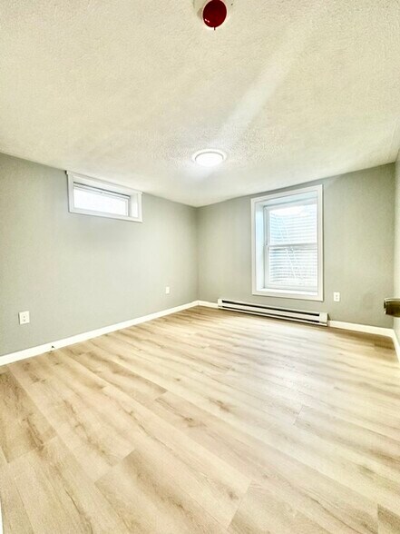 Bedroom - 133 N Main St